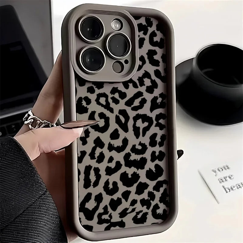 Leopard Print Shockproof iPhone Case – Stylish Animal Print Protective Cover
